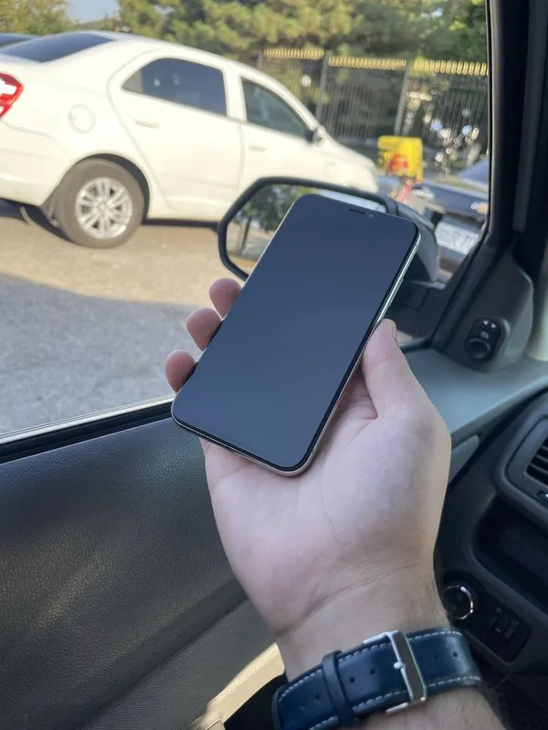 Iphone X 64Gb sotuvda 2