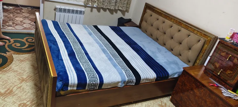 Спалний крават