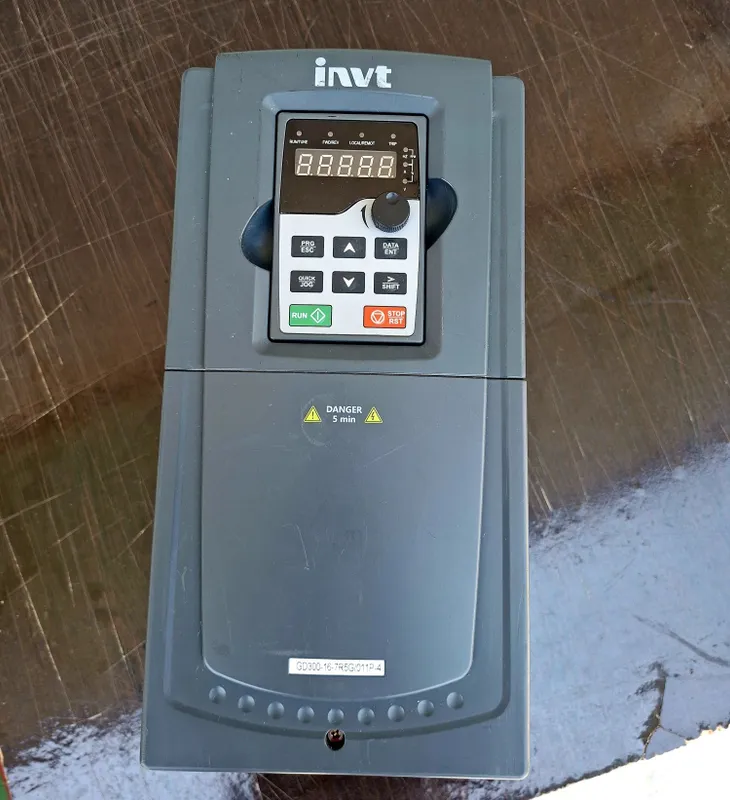 INVERTOR INVIT 380w 7.5/11KW 380W INVERTOR INVIT 380w 7.5/11KW 380W