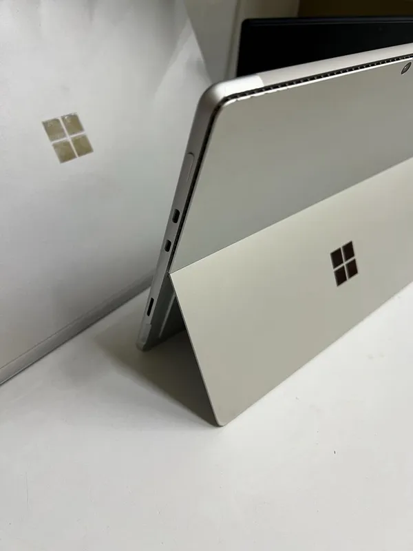 Surface Pro 8 планшет на Windows i5-1135g7 8gb ram PixelSence touch 6 Surface Pro 8 планшет на Windows i5-1135g7 8gb ram PixelSence touch 6