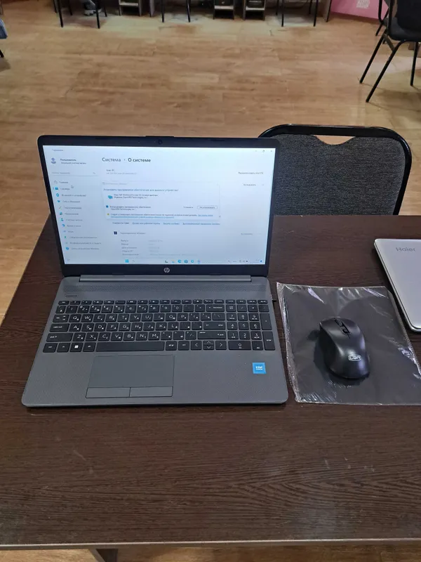 NOTEBOOK HP Holati 95% yangi. Olgan odam baraka topadi