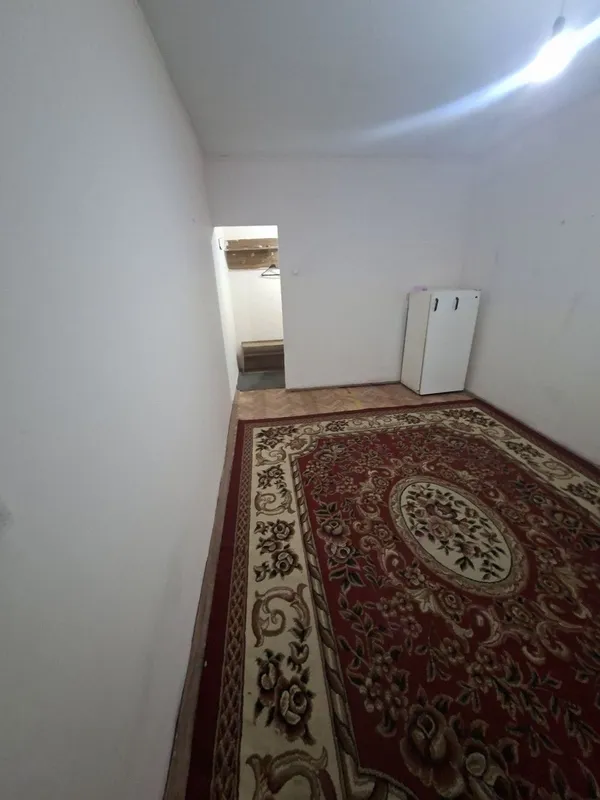 Arenda kvartira opshishita Yashnabod Tumani Olmos metro oldida 1xona 5