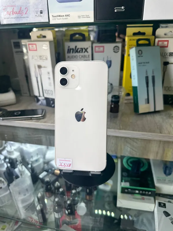 iPhone 7, 8, x, 11 pro, 12 есть 4 iPhone 7, 8, x, 11 pro, 12 есть 4