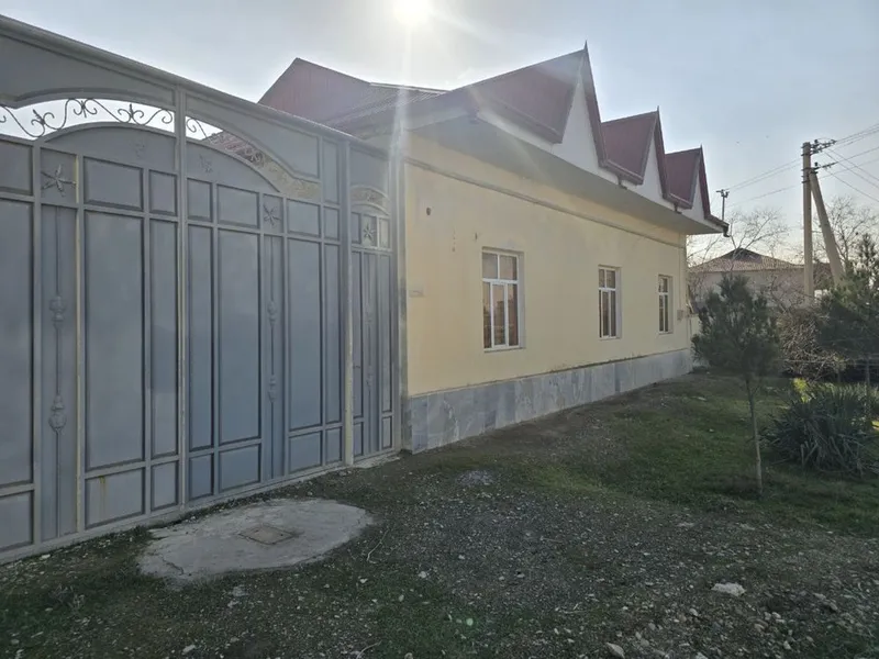 Navoiy shahar Uyrot yo’lni usti hovli sotiladi — фото 1