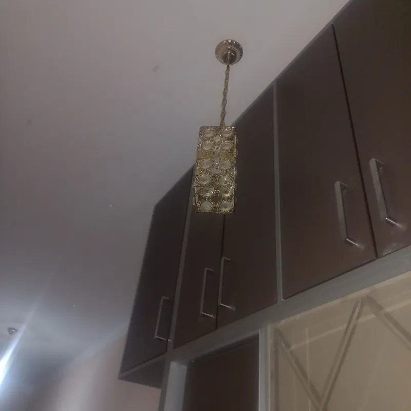 Продаётся люстра, использовалась 1 год 4