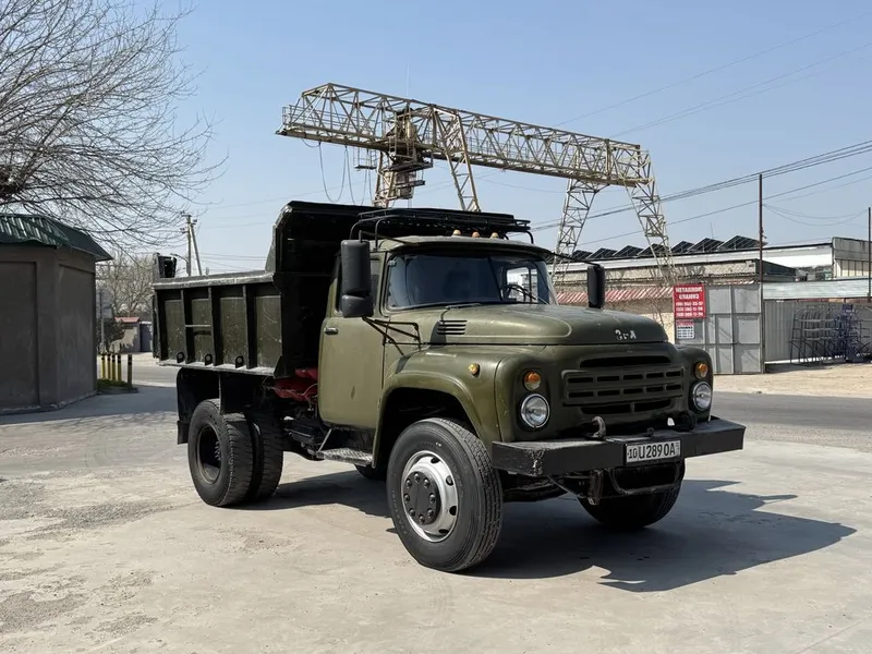 Zil sotiladi 1990 yil 5 Zil sotiladi 1990 yil 5