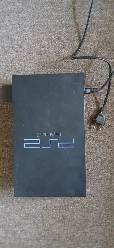 Продаётся Playstation2 fat. 4 Продаётся Playstation2 fat. 4