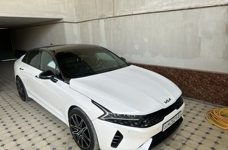 Kia K5, двигатель 2 л, комплектация Full 4 Kia K5, двигатель 2 л, комплектация Full 4
