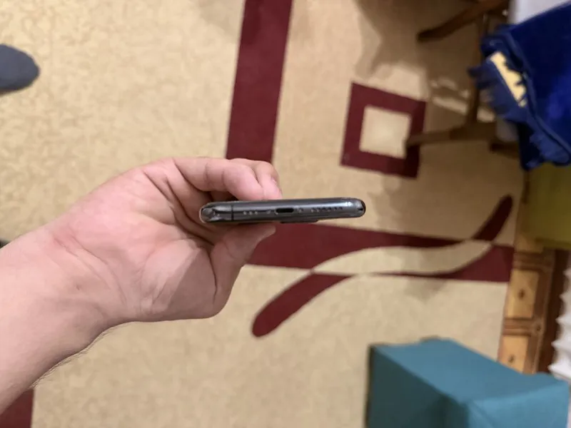 Iphone 11 pro srochni sotiladi 3 Iphone 11 pro srochni sotiladi 3