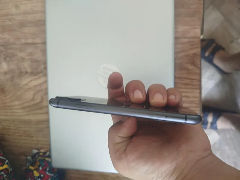 iPhone 11Sotiladi   128  100% Fes id turuton bor — фото 2