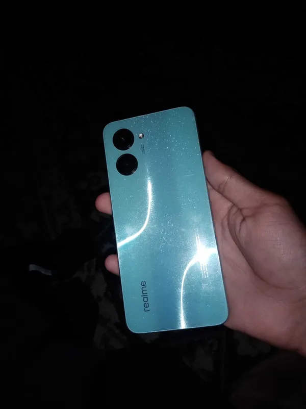 Realme C33 128/4+4 gb holati ideal 800ming so'm