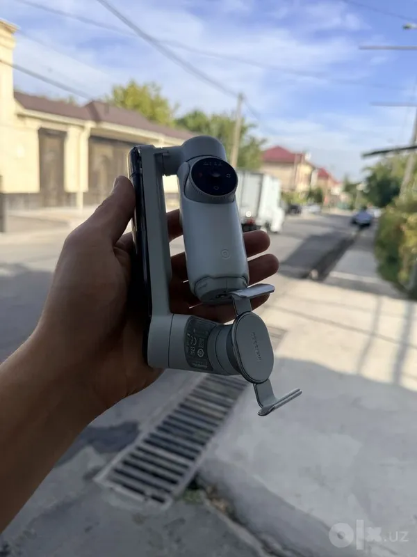 Insta360 Flow 2, Standard Bundle, Summit White 2 Insta360 Flow 2, Standard Bundle, Summit White 2