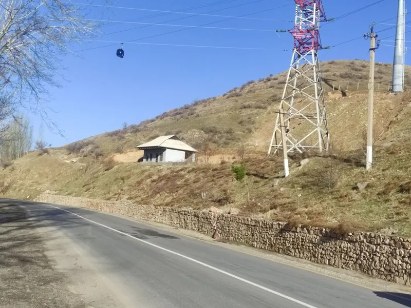 Miraki markazidan dacha va restaran uchun yer sotiladi srochni