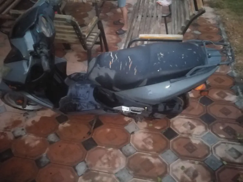 skutr sotiladi benzinda yuradi holati yaxwi 4 skutr sotiladi benzinda yuradi holati yaxwi 4