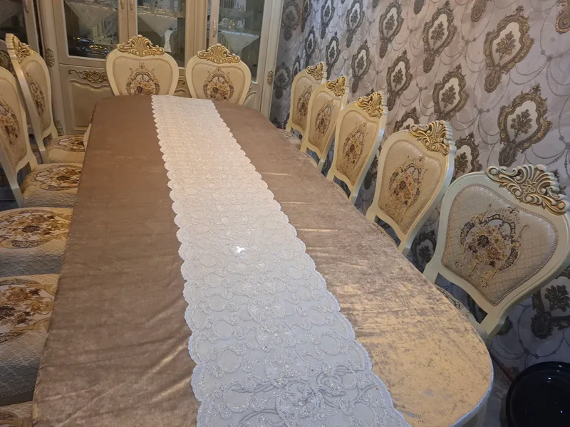 12 kishilik stol stul yongʻoqdan 2