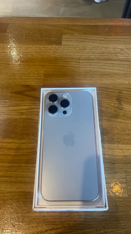 iPhone 15 Pro Max 256 ГБ, натуральный титан 2 iPhone 15 Pro Max 256 ГБ, натуральный титан 2