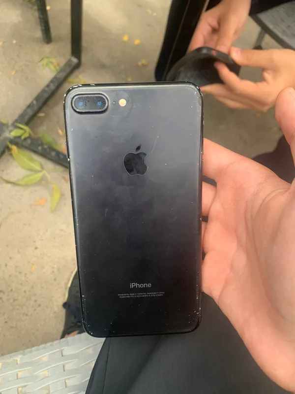 iPhone 7 Plus 32GB 1 iPhone 7 Plus 32GB 1