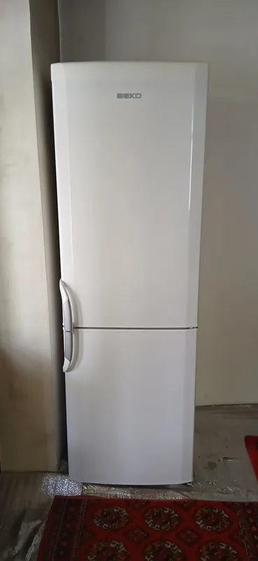 BEKO 340 л холодильник/морозильник — фото 1