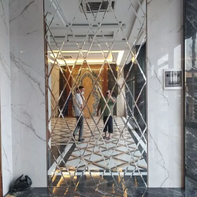 Gulli oyna Vitraj