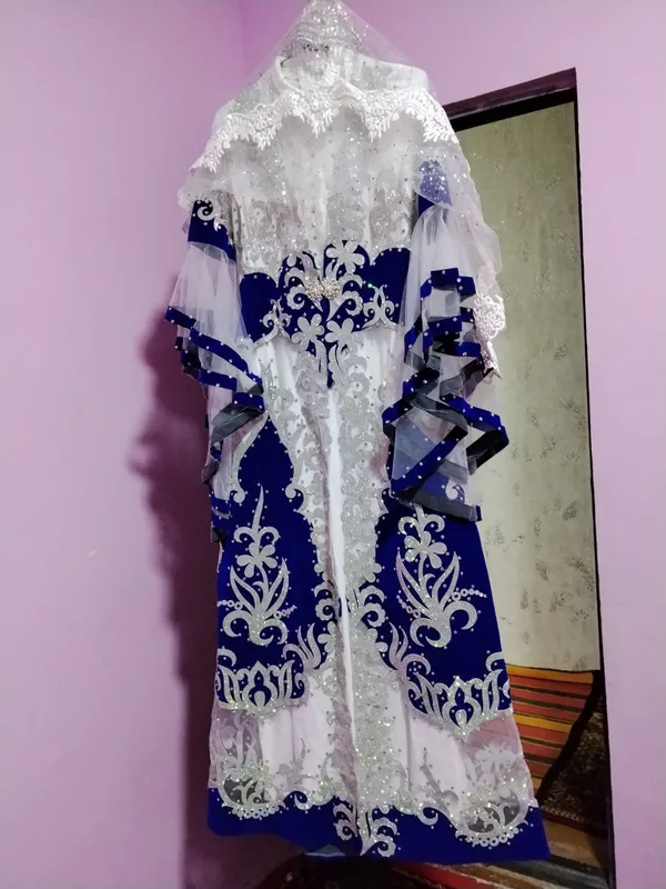Ansambli toji,sariysi hammasi bitta 800000 soʻm