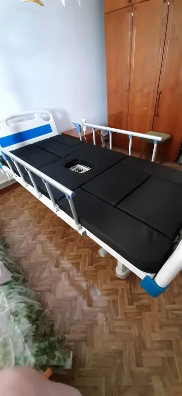 Продаеться многофункциональная электрическая медицинская кровать 8 Продаеться многофункциональная электрическая медицинская кровать 8