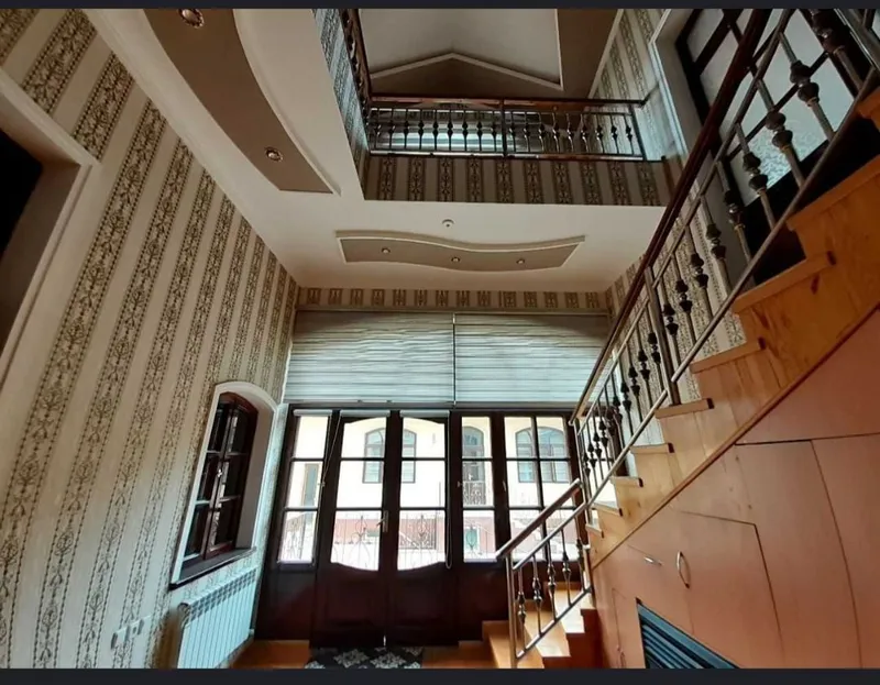 Продаётся дом в Центре Ташкента р.Яккасарайский Саламатина 4