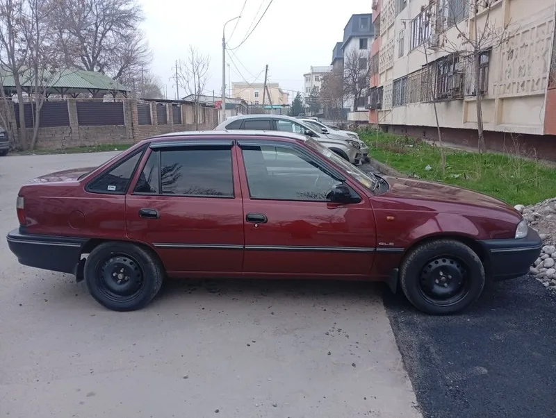 Mashina nomi Neksiy 1