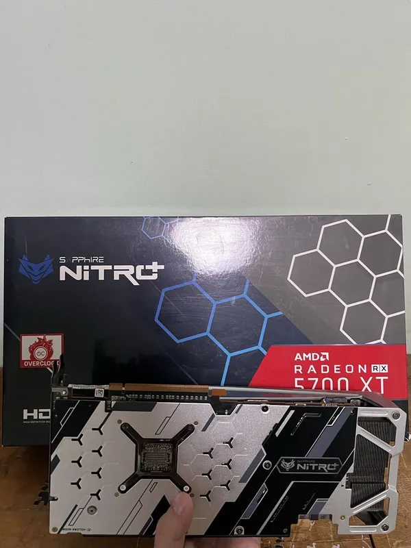 Sapphire Nirto+ RX 5700 XT 8gb идеал 2
