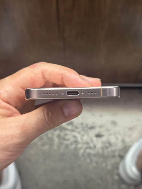 iPhone 16 pro 256gb LLA — фото 4