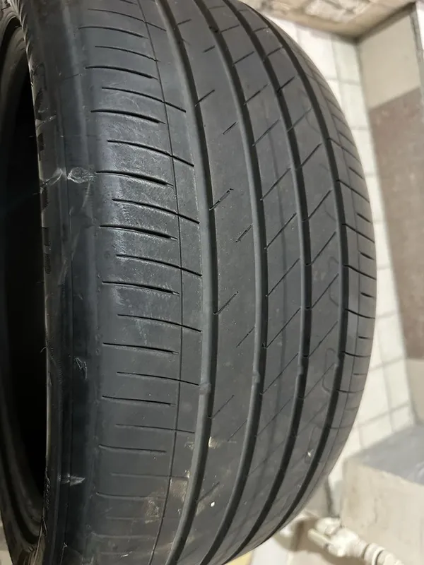 245/40R19 good year shina ballon (1 dona) deffekti bor — фото 3