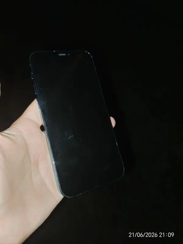 iPhone 12 pro yaxshi 6