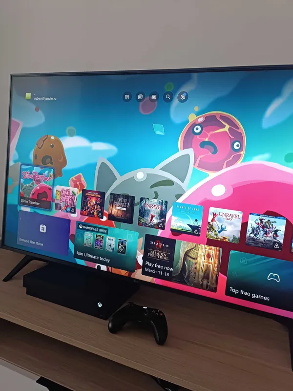 Xbox One X o‘yin pristavkasi 3 Xbox One X o‘yin pristavkasi 3