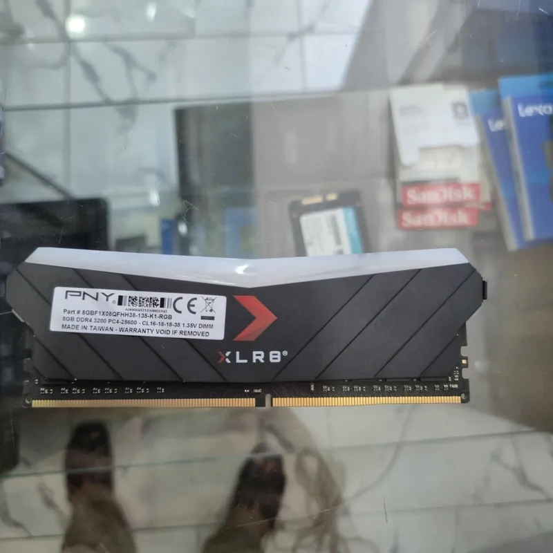 Operativka PC DDR4 8GB RGB 3200MHZ 1 Operativka PC DDR4 8GB RGB 3200MHZ 1