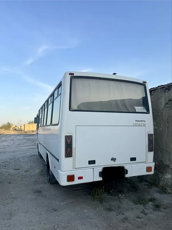 Isuzu avtobus kuzov sotiladi — фото 5