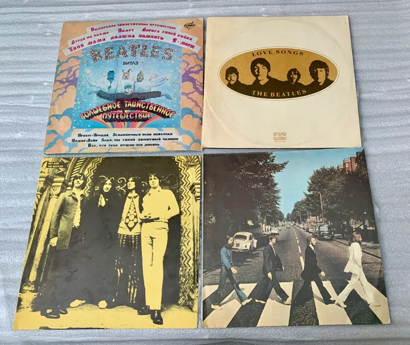 THE Beatles kolleksiyasini sotaman 1