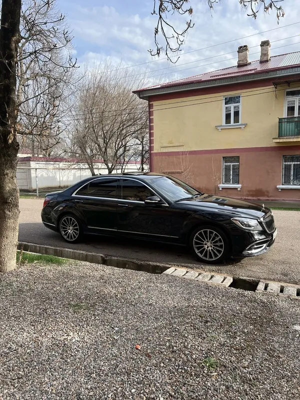 Mersades benz 220 kuzob 222 qlingan xolati yaxwi qaytq jixozi bor