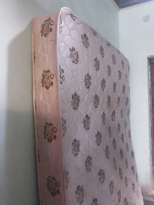 Matras sotiladi buyi 220 eni 170