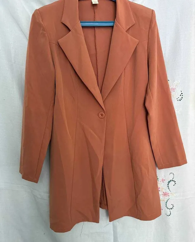 Женский удлинённый пиджак / Жакет Made in Italy (Терракотовый, S) 2