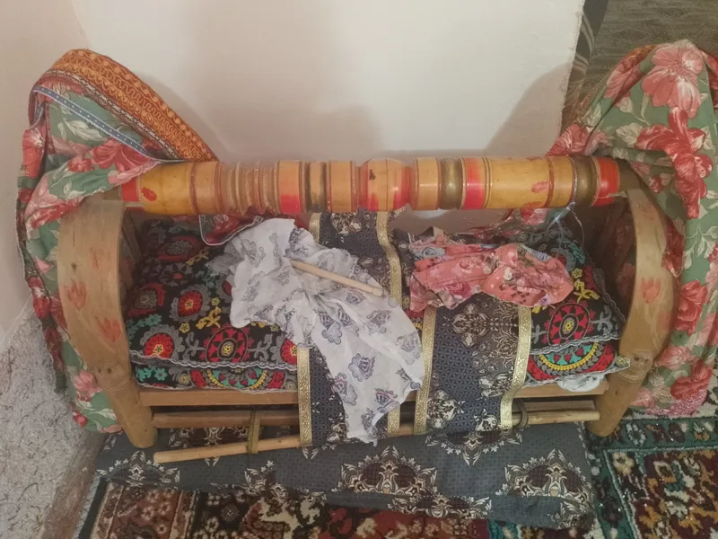 Beshiklar 2 ta hamma narsalari bilan