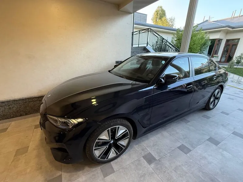 BMW I3 40L nayd sport 2025 yil — фото 2