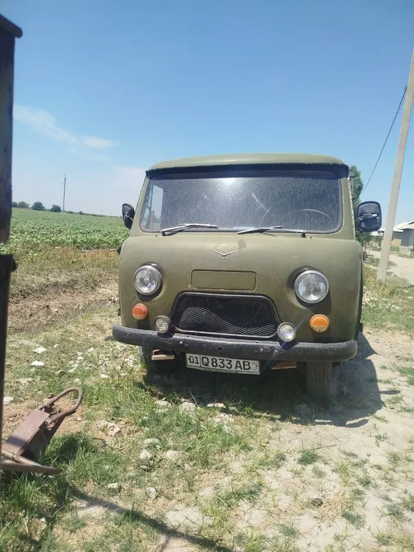 Uaz bartavoy yurib turgan moshina Uaz bartavoy yurib turgan moshina