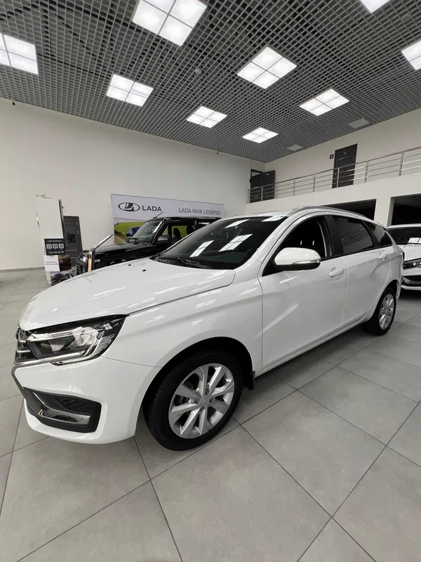 LADA Vesta SW Universal M/T — фото 2