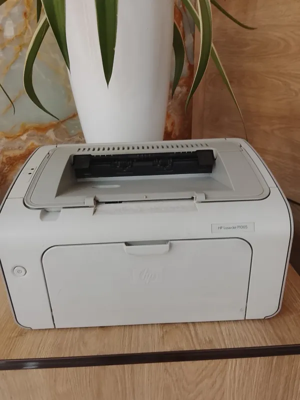 HP LaserJet P1005 лазерный принтер Продам лазерный принтер HP LaserJe — фото 1