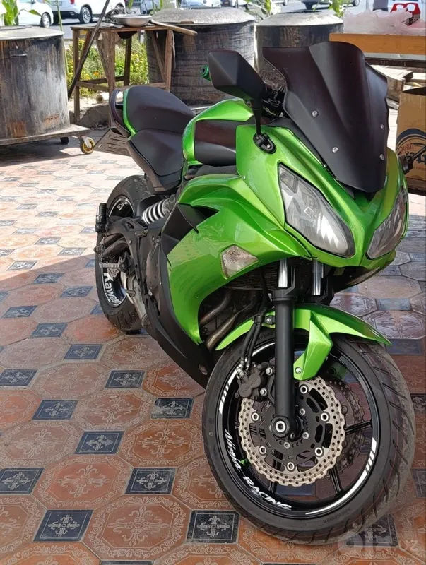 Правильно: Продаётся мотоцикл Kawasaki ER-6F. 7 Правильно: Продаётся мотоцикл Kawasaki ER-6F. 7