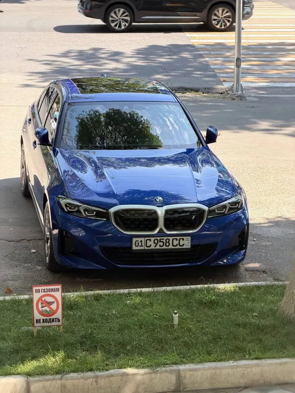 BMW i3 35L 2023 2
