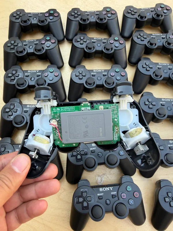 Ps3 оригинал, большая плата, пульты 3 Ps3 оригинал, большая плата, пульты 3
