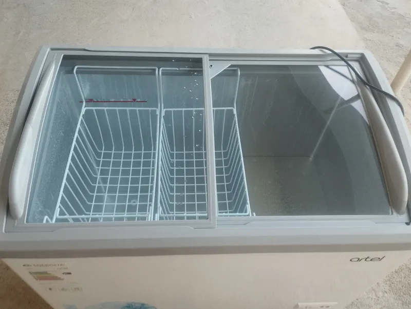 Продается морозильный ларь Artel AFA310 3