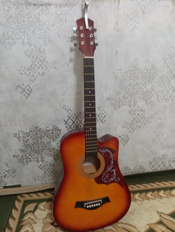 gitara sotladi srochni