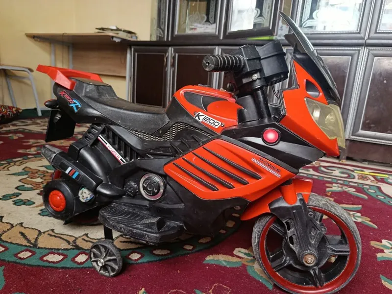 Mototsikl bolalar uchun 3 yoshdan 5 yoshgacha zaryadniklari bor 5 Mototsikl bolalar uchun 3 yoshdan 5 yoshgacha zaryadniklari bor 5