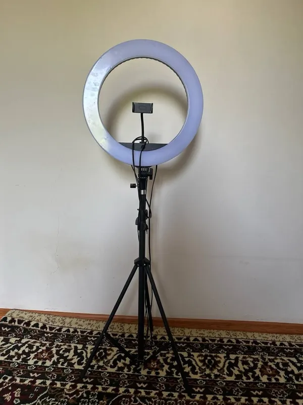 Led Ring light shtativ sotiladi